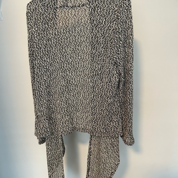Women's Black and White Open Front Sweater - Picture 4 of 5